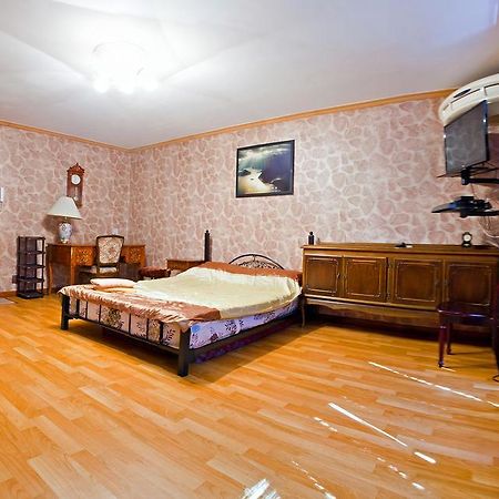 Lessor Apartments Almati Szoba fotó