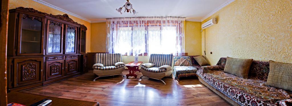 Lessor Apartments Almati Szoba fotó