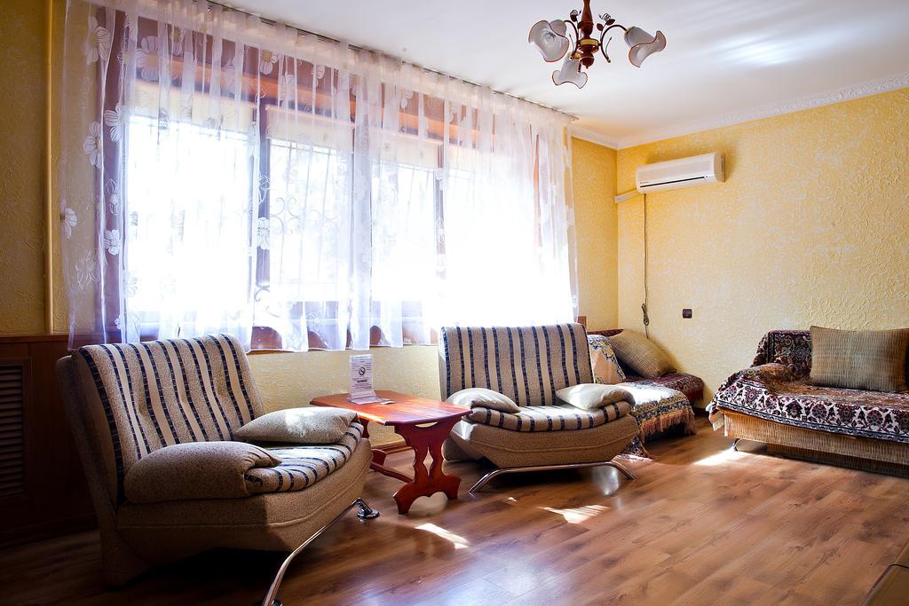 Lessor Apartments Almati Szoba fotó