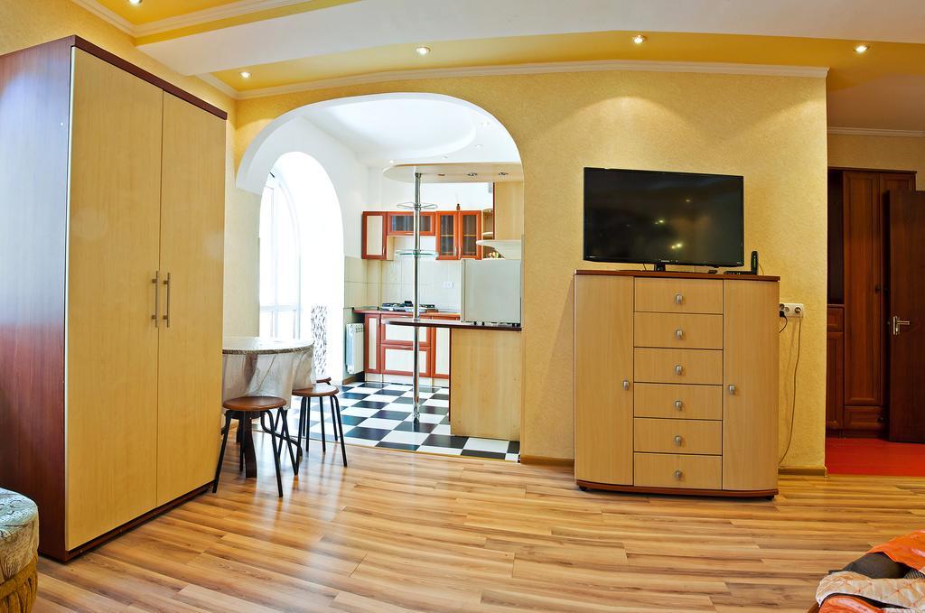 Lessor Apartments Almati Szoba fotó