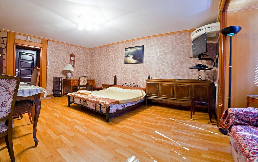 Lessor Apartments Almati Szoba fotó