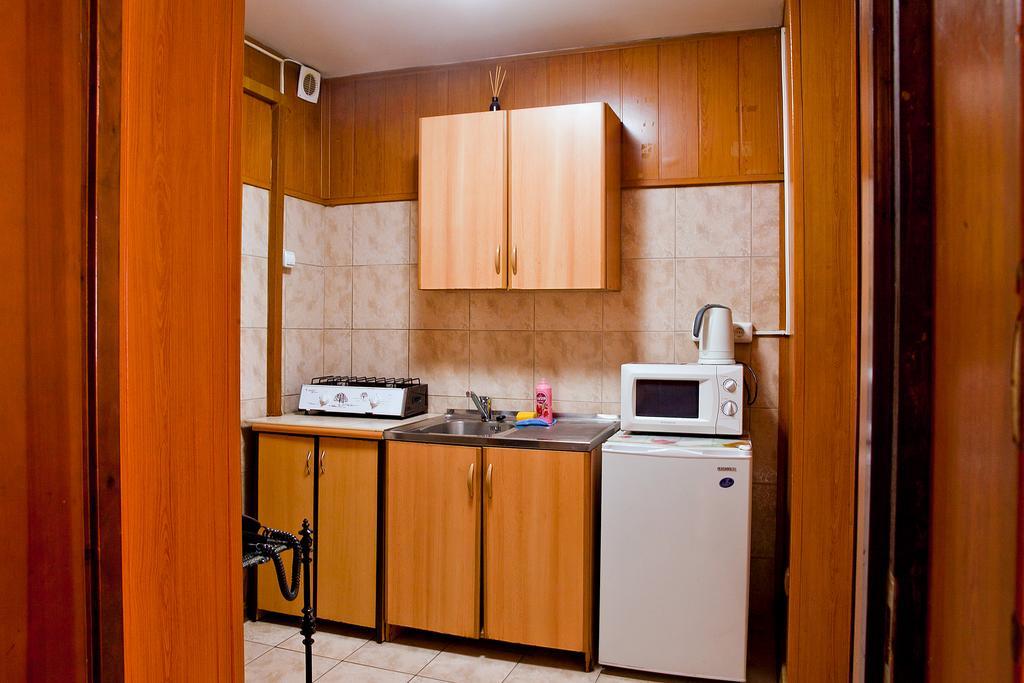 Lessor Apartments Almati Szoba fotó