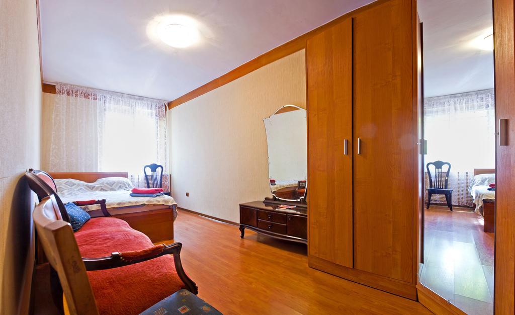 Lessor Apartments Almati Szoba fotó