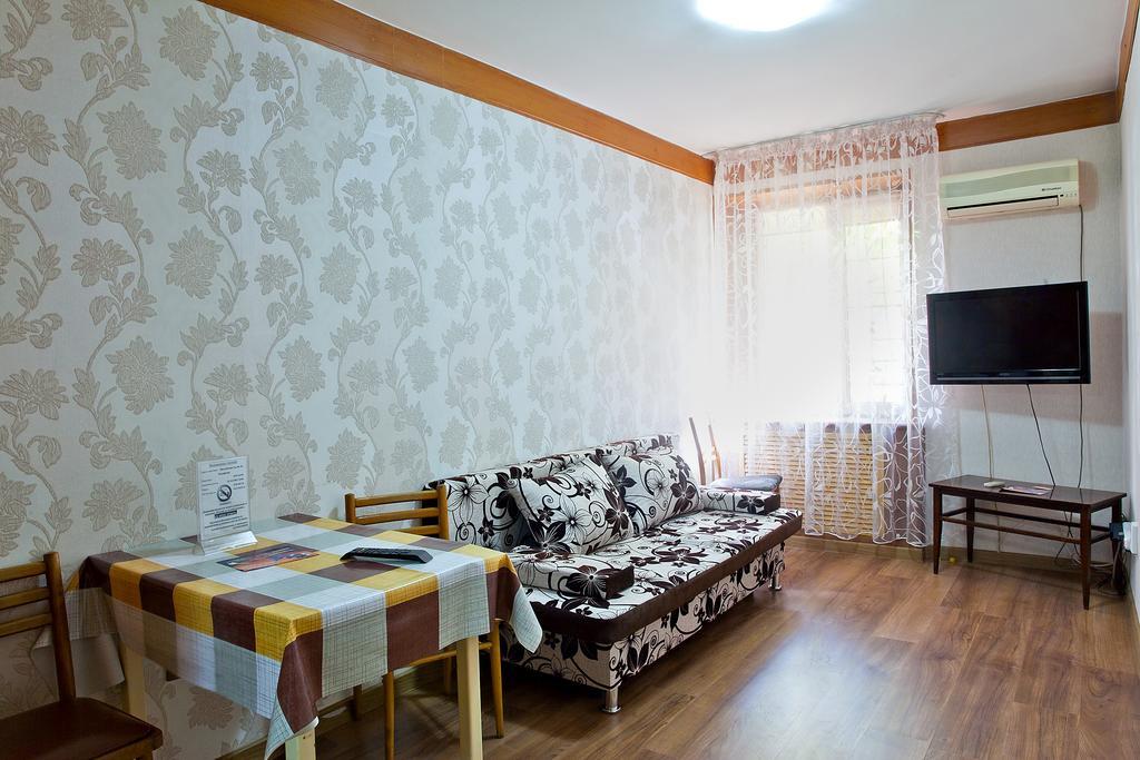 Lessor Apartments Almati Szoba fotó