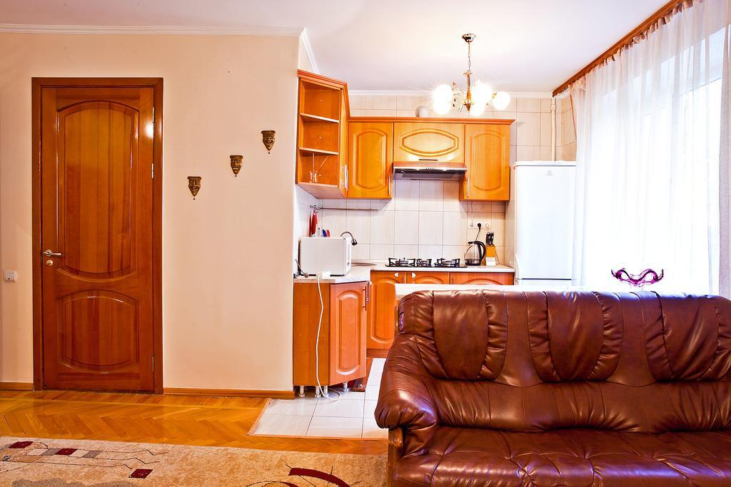 Lessor Apartments Almati Szoba fotó